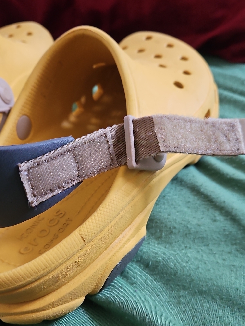 Crocs Mens 8/Womens 10..Good Used Shape..These Single Owner . - Picture 9 of 11